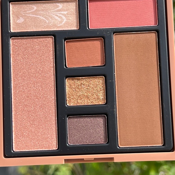 CIATE’ LOBDON Brazilian Glow Eye & Face Palette In Medium Dark - Picture 8 of 14
